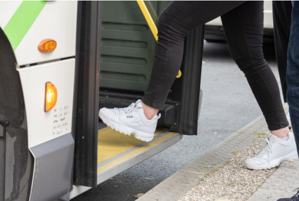 Une première dans les transports publics collectifs : un Consortium français va déployer des minibus entièrement autonomes en centre-ville de Châteauroux